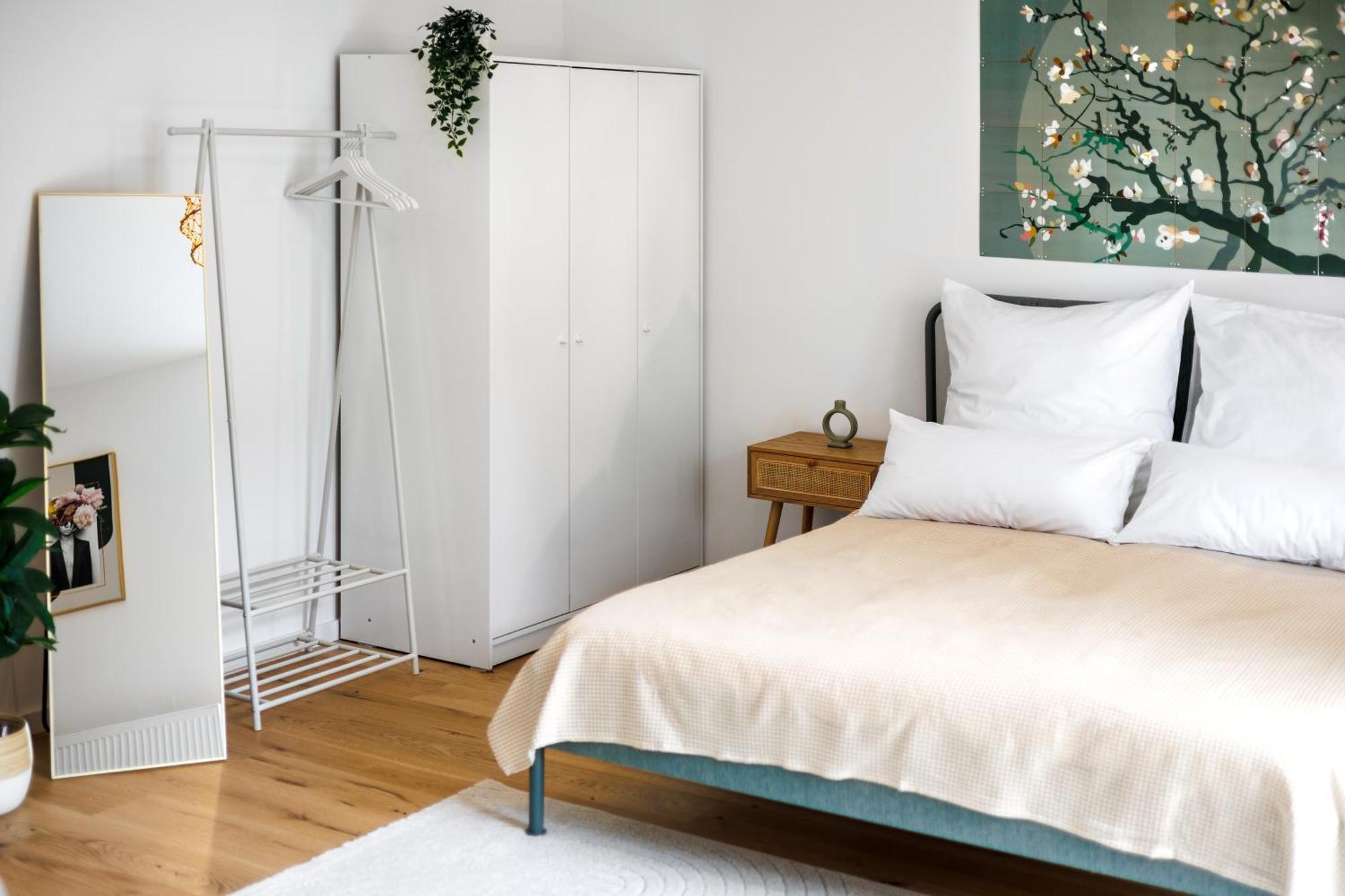Design-Apartment In Linz Mit Netflix & Balkon Buitenkant foto
